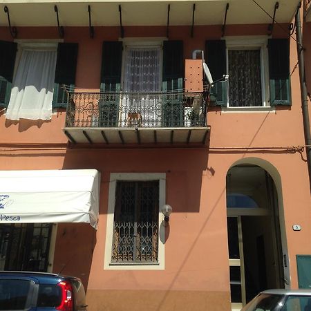 Casa Vacanza "Marina San Giuseppe" Apartamento Ventimiglia Exterior foto