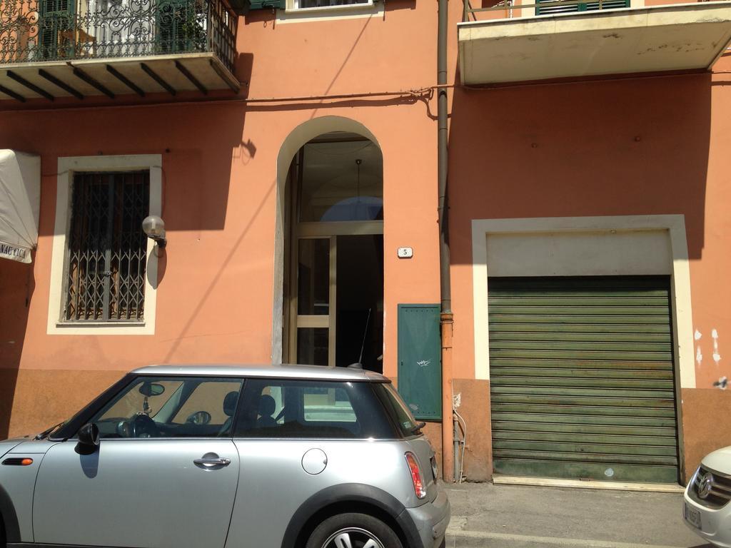Casa Vacanza "Marina San Giuseppe" Apartamento Ventimiglia Exterior foto